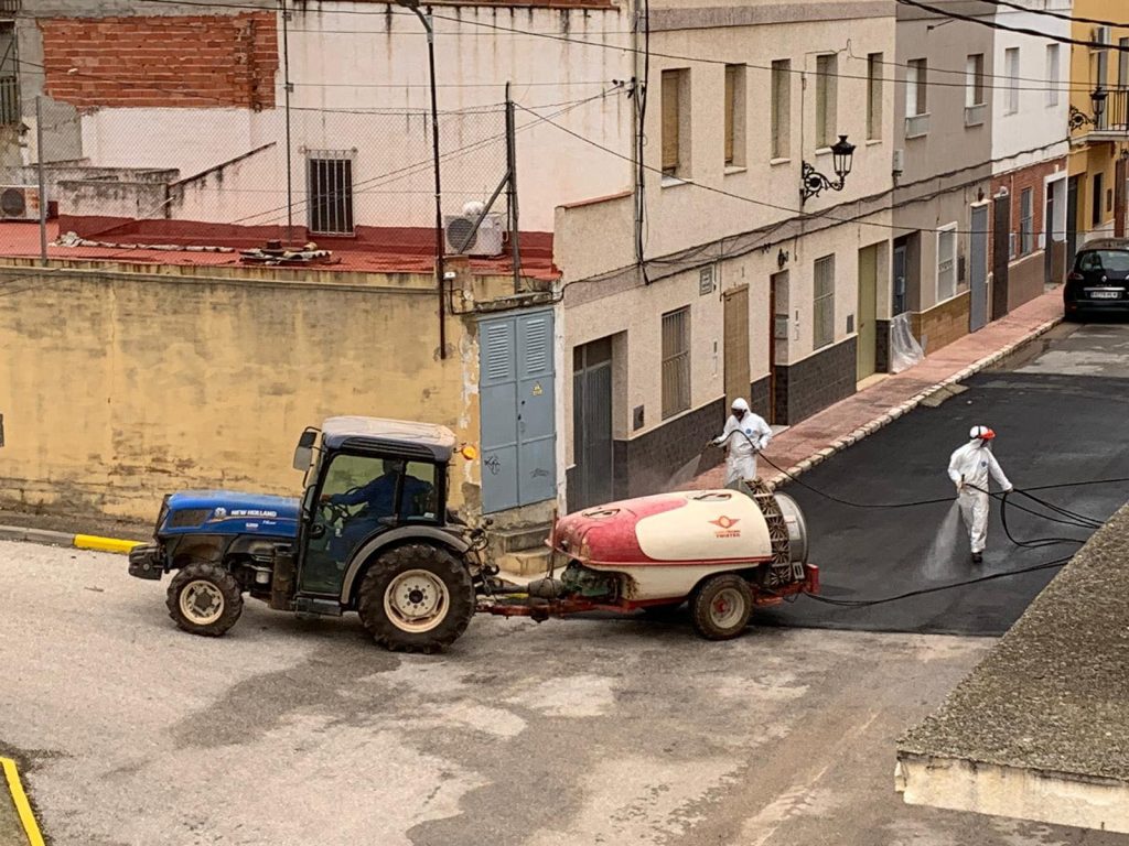 Labradores ayudando desinteresadamente en la lucha contra el COVID-19